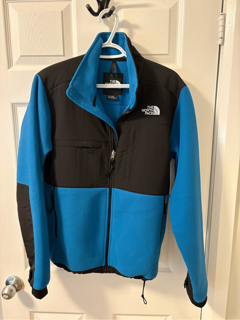 The North Face Men’s Denali Fleece Blue and Black Jacket (Small)